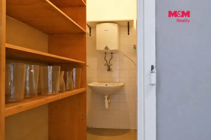 Pronájem obchodního prostoru, Čáslav - Čáslav-Staré Město, Formíkova, 67 m2