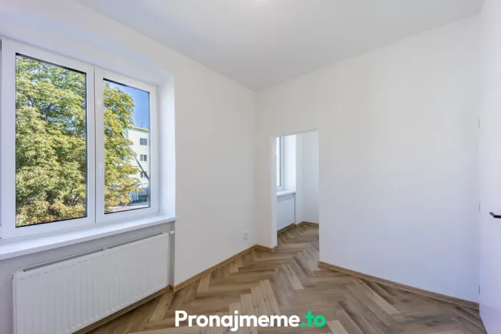 Pronájem bytu 2+kk, Znojmo, Pražákova, 45 m2