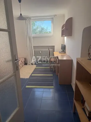 Prodej bytu 2+kk, Praha - Bubeneč, Lotyšská, 38 m2
