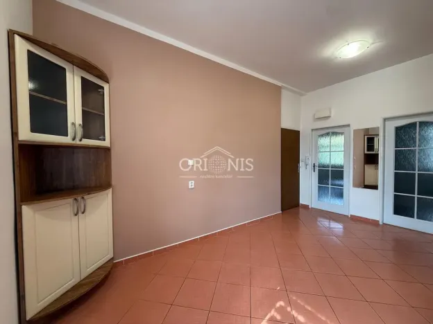 Pronájem bytu 2+1, Chomutov, náměstí Dr. Beneše, 60 m2