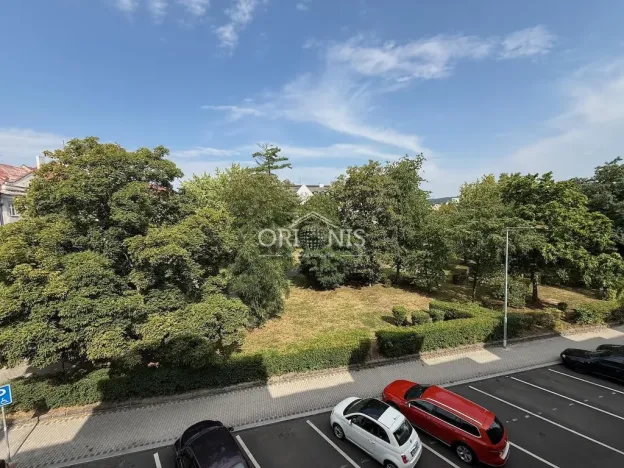 Pronájem bytu 2+1, Chomutov, náměstí Dr. Beneše, 60 m2