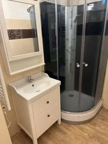 Prodej bytu 3+1, Horní Planá, Sídliště Míru, 78 m2