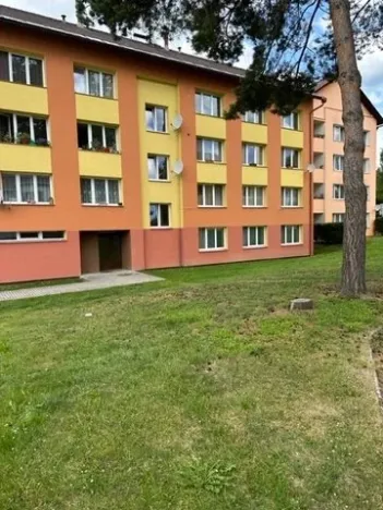 Prodej bytu 3+1, Horní Planá, Sídliště Míru, 78 m2