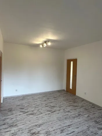 Prodej bytu 3+1, Horní Planá, Sídliště Míru, 78 m2