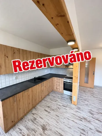 Prodej bytu 3+1, Horní Planá, Sídliště Míru, 78 m2