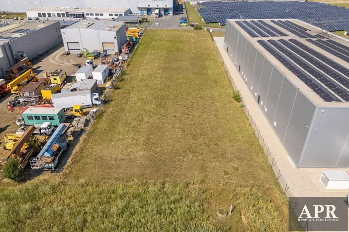 Prodej komerčního pozemku, Nivnice, 3525 m2