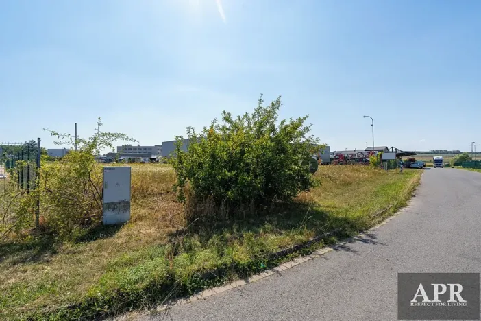 Prodej komerčního pozemku, Nivnice, 3525 m2