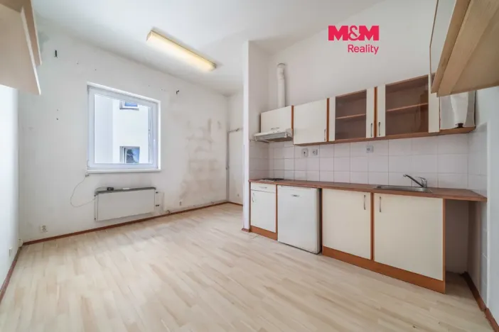 Prodej bytu 1+kk, Plzeň - Doubravka, Školní, 20 m2