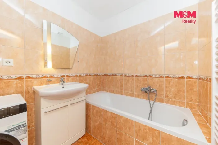 Prodej bytu 2+kk, Drásov, Hradčanská, 53 m2