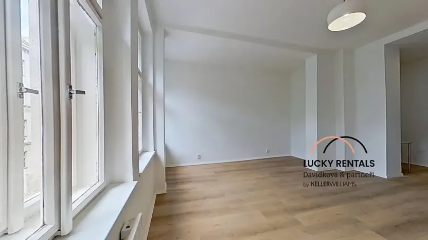 Pronájem bytu 1+1, Praha - Podolí, U Kublova, 41 m2