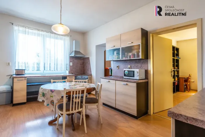 Prodej činžovního domu, Jevišovice, 420 m2