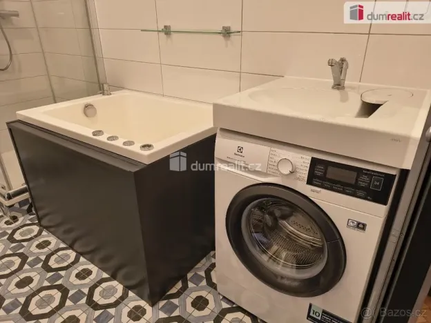 Pronájem bytu 1+1, Praha - Nové Město, Hálkova, 31 m2