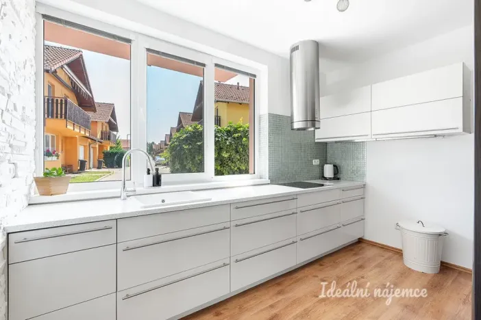 Pronájem rodinného domu, Horoušany, Na Svahu, 141 m2