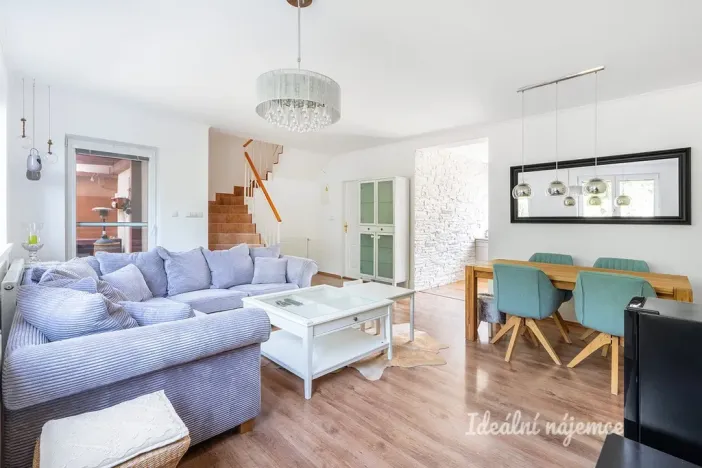 Pronájem rodinného domu, Horoušany, Na Svahu, 141 m2
