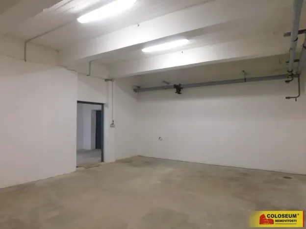 Pronájem skladu, Znojmo, Dobšická, 166 m2