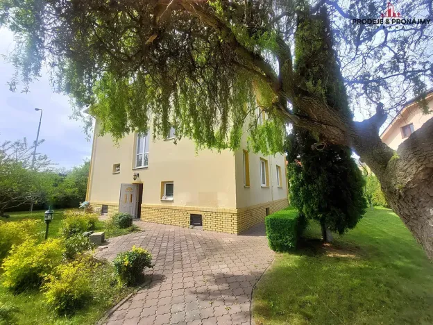 Prodej vily, Praha - Suchdol, 243 m2