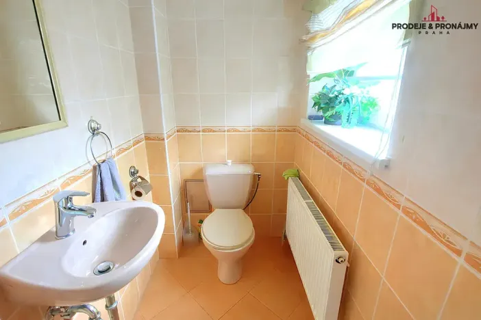 Prodej vily, Praha - Suchdol, 243 m2