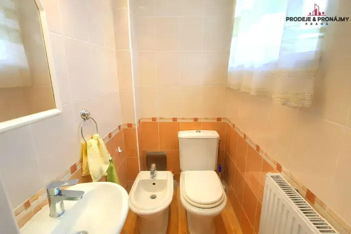Prodej vily, Praha - Suchdol, 243 m2