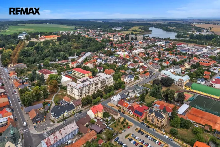 Pronájem bytu 3+1, Chlumec nad Cidlinou - Chlumec nad Cidlinou IV, Smetanova, 98 m2