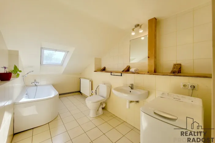 Prodej komerční nemovitosti, Šanov, Nádražní, 261 m2
