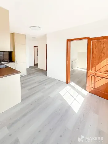 Pronájem bytu 2+kk, Praha - Strašnice, Konojedská, 44 m2