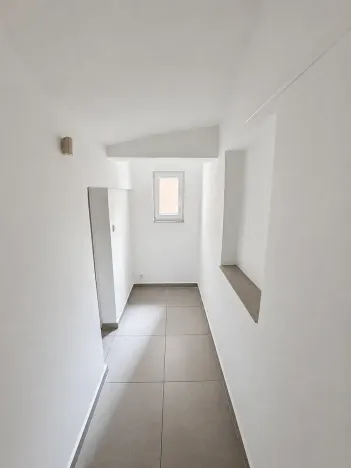 Pronájem obchodního prostoru, Karlovy Vary, T. G. Masaryka, 97 m2