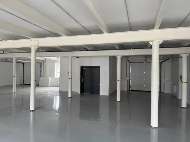 Pronájem skladu, Ostrov, 150 m2