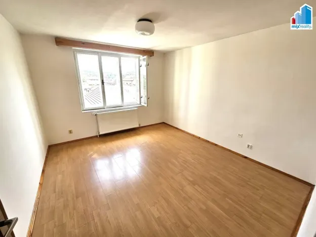 Pronájem bytu 4+1, Švihov, nám. T. G. Masaryka, 120 m2