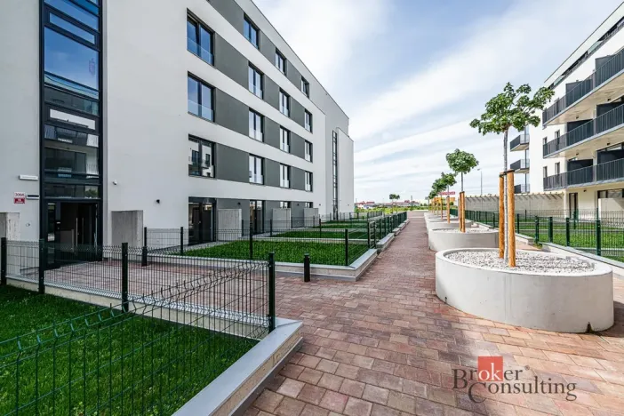 Pronájem bytu 2+kk, Plzeň - Jižní Předměstí, Železná, 66 m2