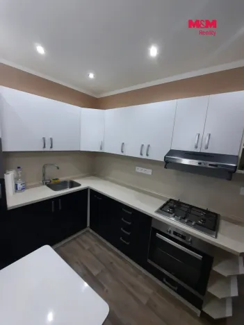 Pronájem bytu 2+1, Chomutov, Arbesova, 61 m2