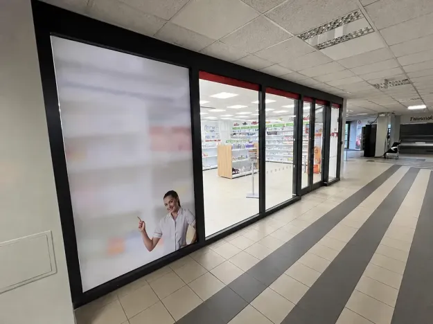 Pronájem obchodního prostoru, Hradec Králové, Bratří Štefanů, 154 m2