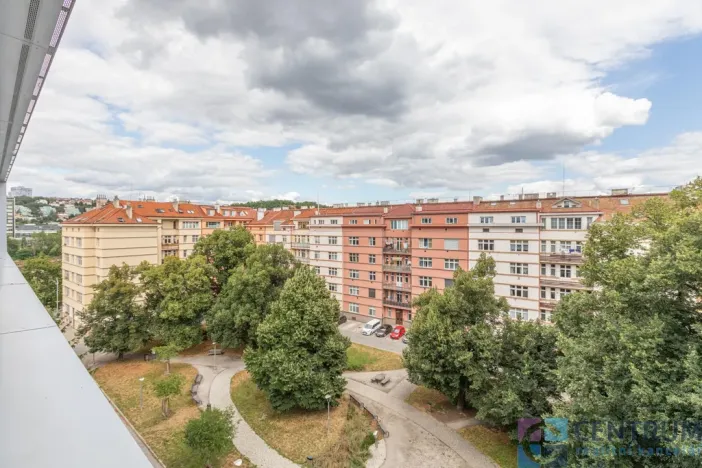 Pronájem kanceláře, Praha - Holešovice, U Pergamenky, 584 m2