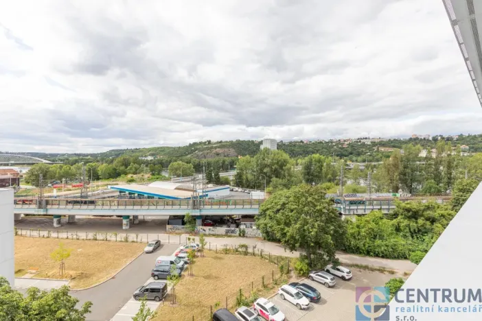 Pronájem kanceláře, Praha - Holešovice, U Pergamenky, 584 m2