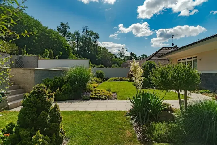 Prodej rodinného domu, Benátky, 241 m2
