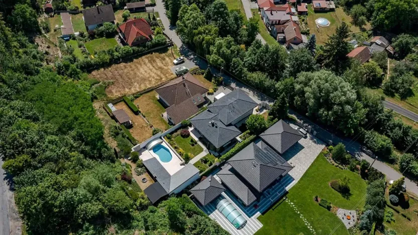Prodej rodinného domu, Benátky, 241 m2