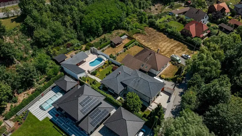 Prodej rodinného domu, Benátky, 241 m2