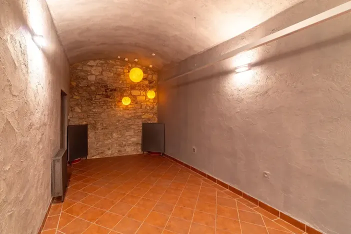 Pronájem obchodního prostoru, Praha - Nové Město, Palackého, 126 m2