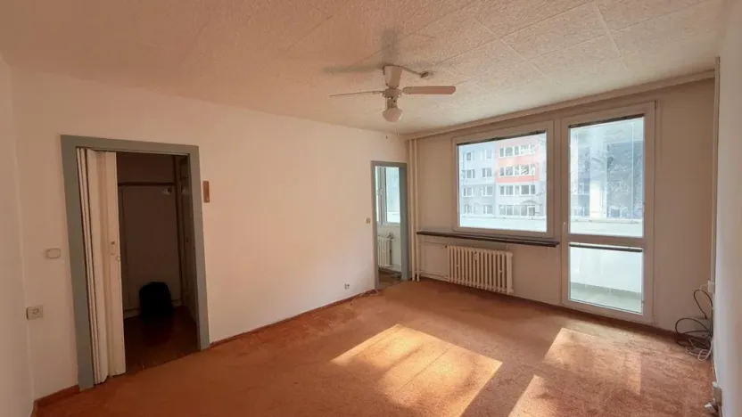 Pronájem bytu 1+kk, Praha - Podolí, Kaplická, 33 m2