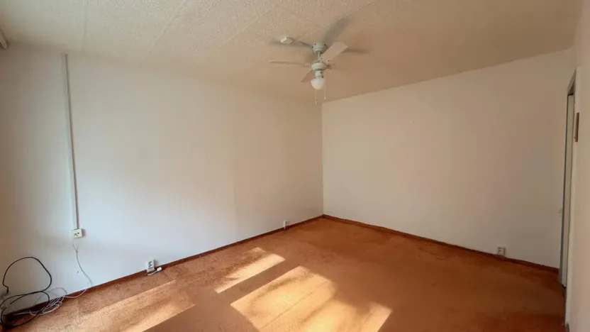 Pronájem bytu 1+kk, Praha - Podolí, Kaplická, 33 m2