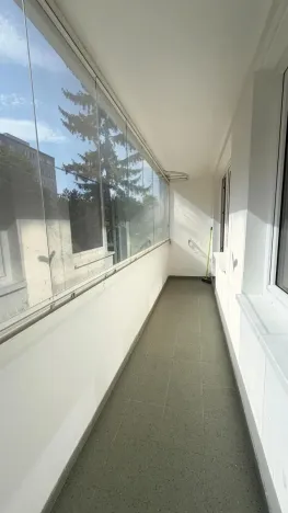 Pronájem bytu 1+kk, Praha - Podolí, Kaplická, 33 m2