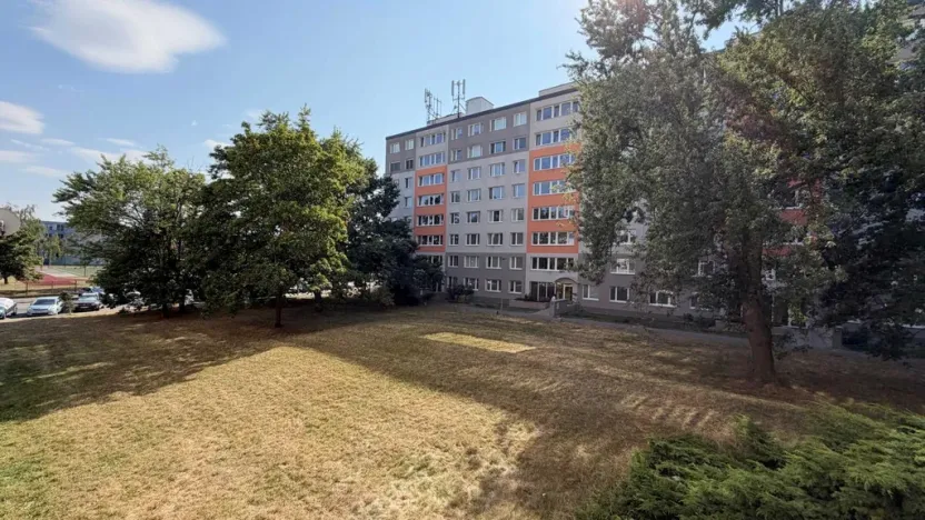 Pronájem bytu 1+kk, Praha - Podolí, Kaplická, 33 m2