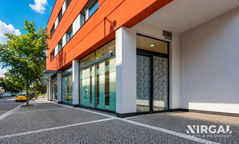 Prodej obchodního prostoru, Praha - Dejvice, Kolejní, 91 m2