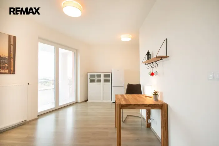Prodej bytu 1+kk, Praha - Zličín, Sazovická, 33 m2