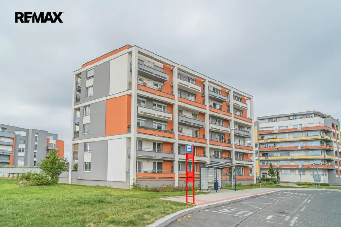 Prodej bytu 1+kk, Praha - Zličín, Sazovická, 33 m2