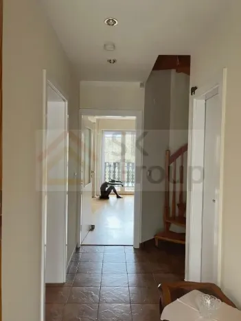 Pronájem atypického bytu, Karlovy Vary, Ondříčkova, 120 m2