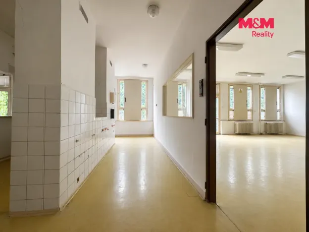 Prodej obchodního prostoru, Žatec, 900 m2
