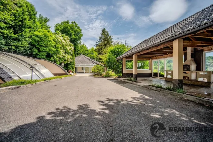 Prodej vícegeneračního domu, Turnov, 320 m2