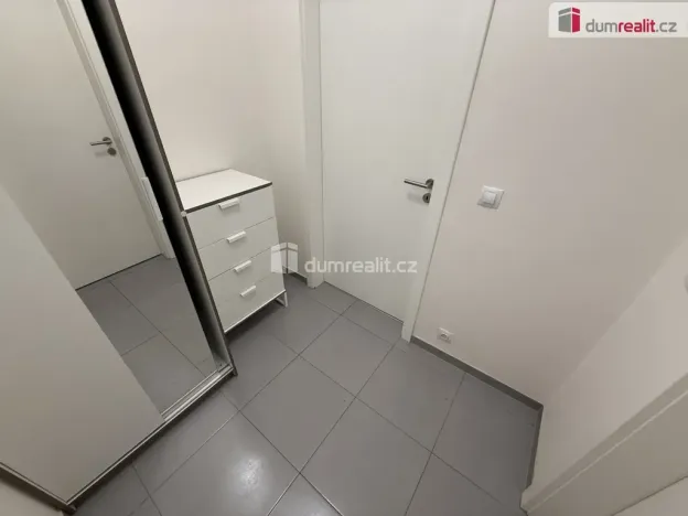 Pronájem bytu 1+kk, Praha - Krč, Budějovická, 25 m2