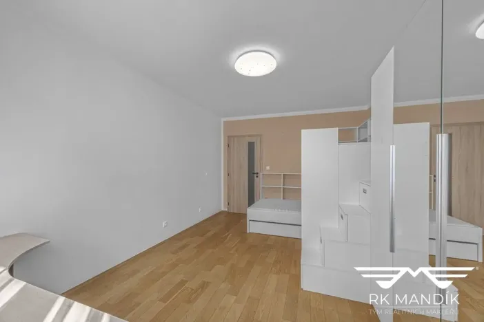 Pronájem bytu 3+1, Praha - Malešice, Tuchorazská, 72 m2