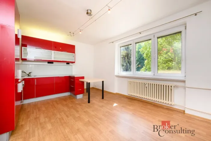 Prodej bytu 2+kk, Plzeň - Lobzy, Živnostenská, 40 m2